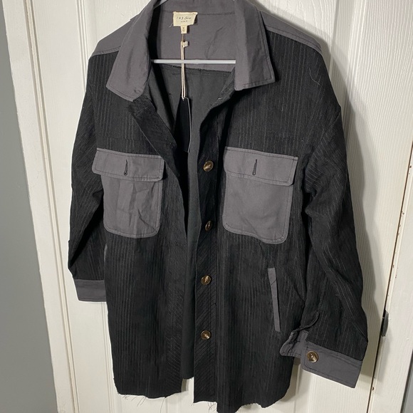 3 items for $30 Women’s medium oversized shacket- thin corduroy like material. - Picture 2 of 5